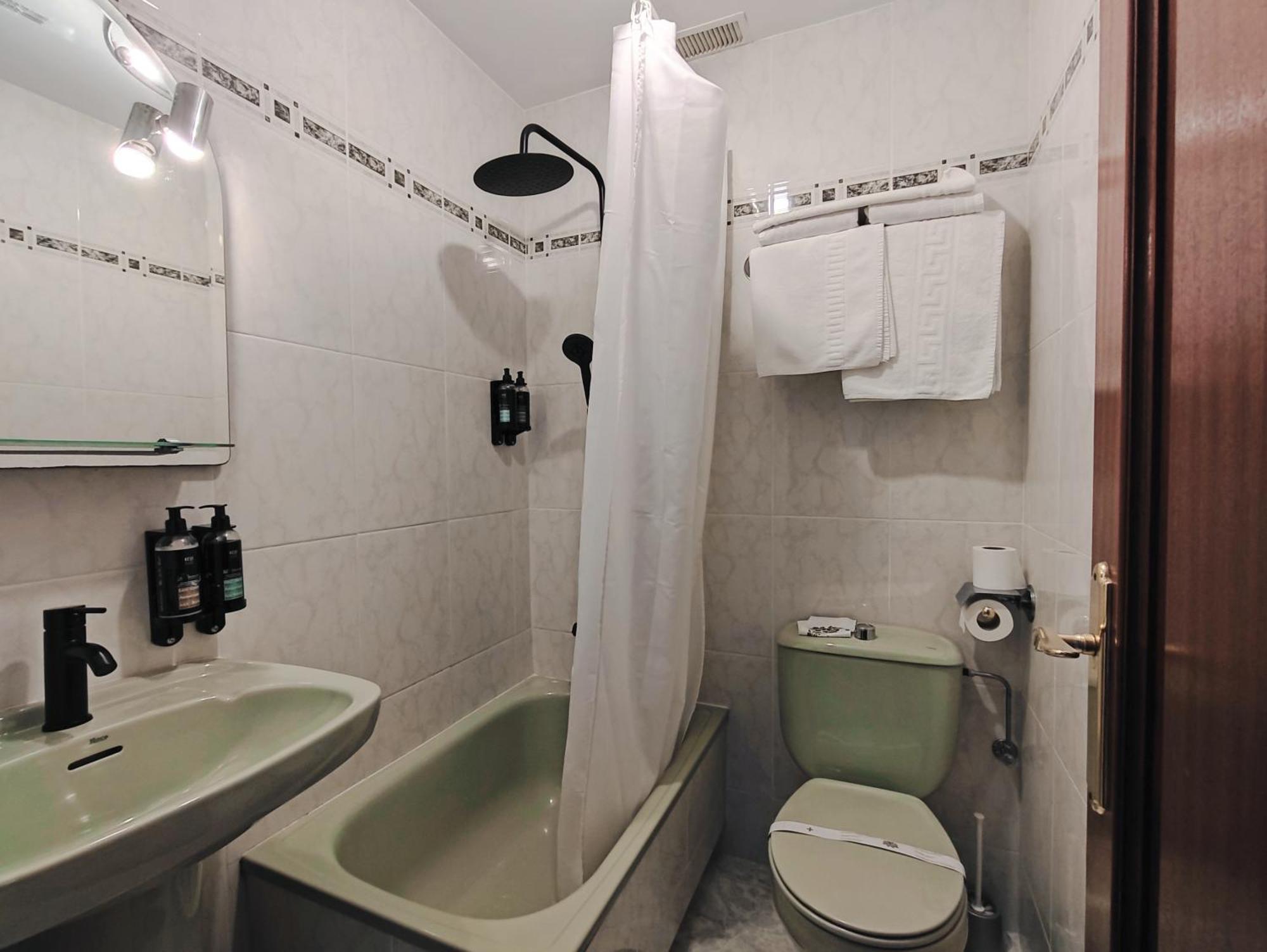 Nest El Camino Hotell Santiago de Compostela Eksteriør bilde