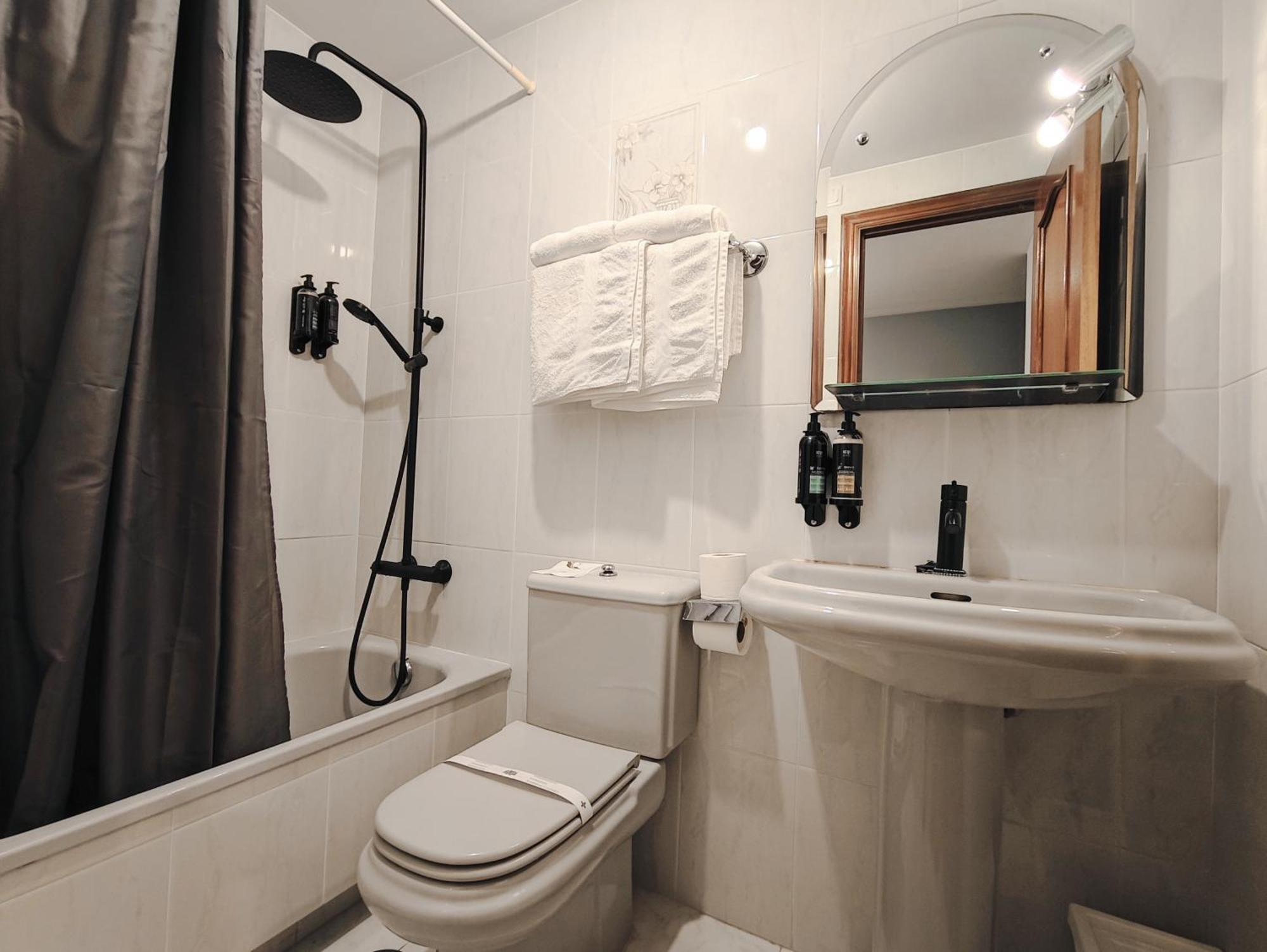 Nest El Camino Hotell Santiago de Compostela Eksteriør bilde